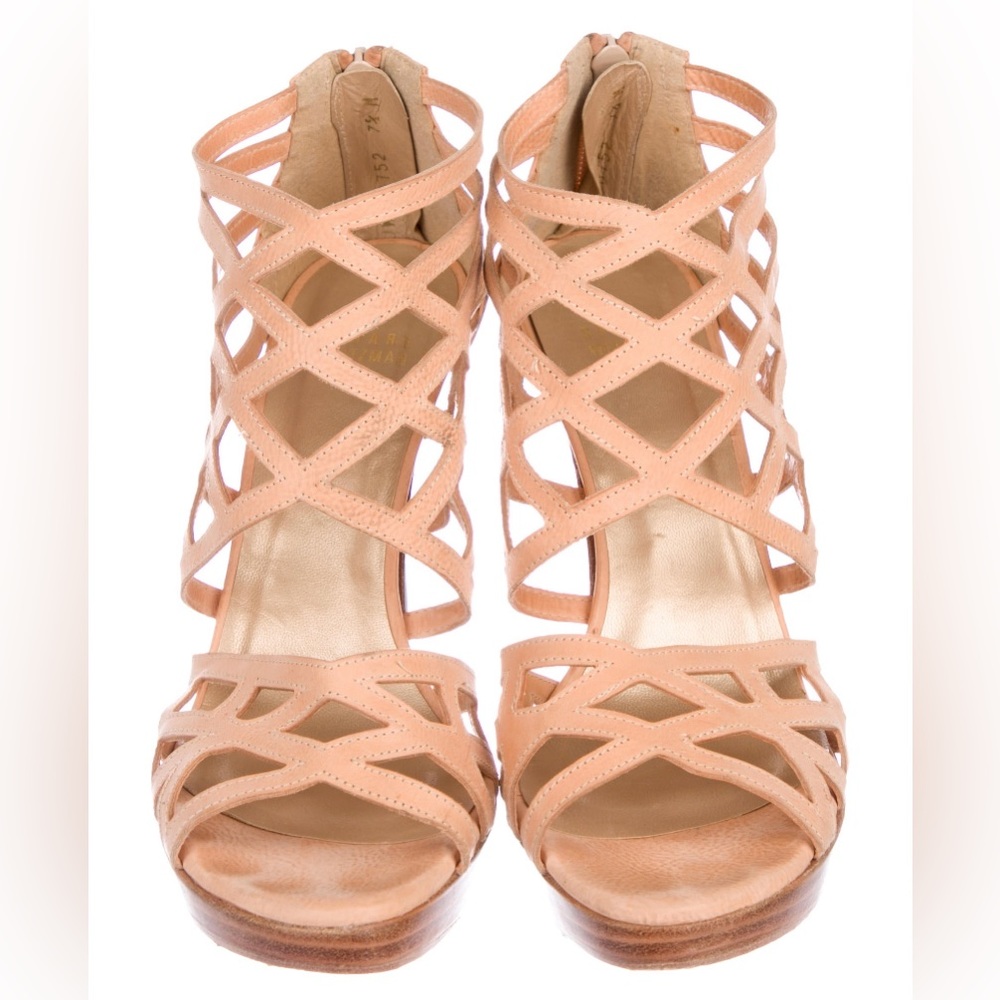 👡❤️ Stuart Weitzman leather caged sandals, size 7.5
